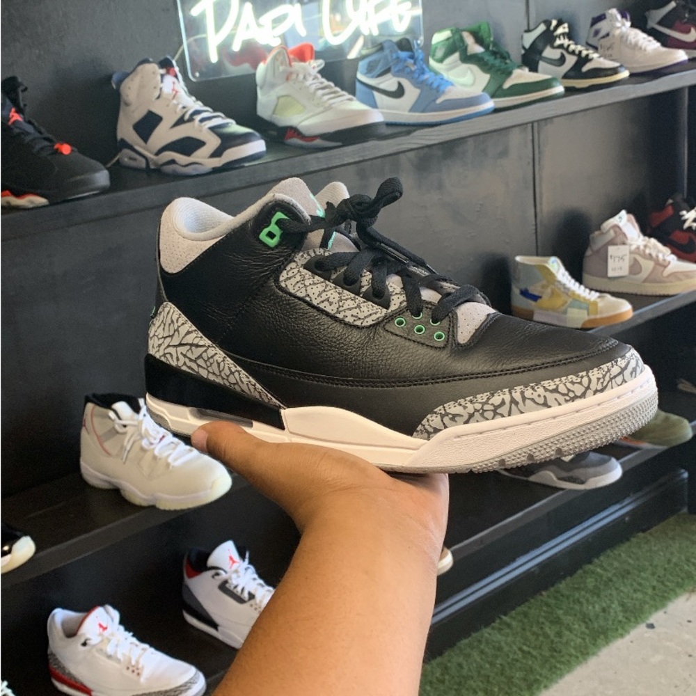 Air Jordan 3 Retro Black/White Sneakers